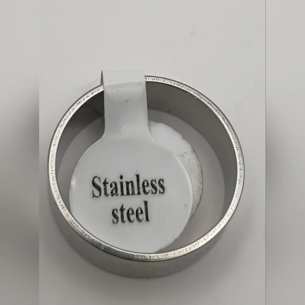 Stainless Steel Engraved Band Ring Size 10 Unisex Silver Scroll Design - Picture 3 of 3